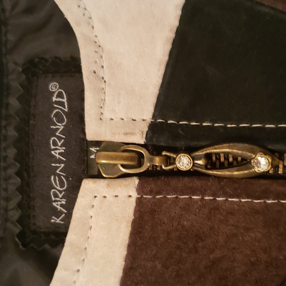 Short Suede Jacket - Picture 2 of 4